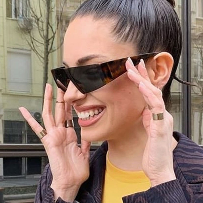 2000S Aesthetic Y2K Sunglasses – Mens Fashion In The 2000S Bewertung und Preis